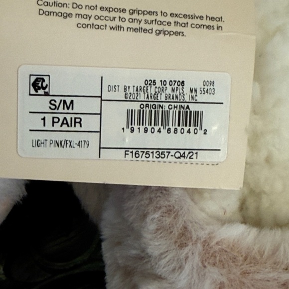 Lot of 3 Target Small / Medium Women's Pink Fuzzy Slipper Socks Grippy Bottoms - Picture 6 of 6